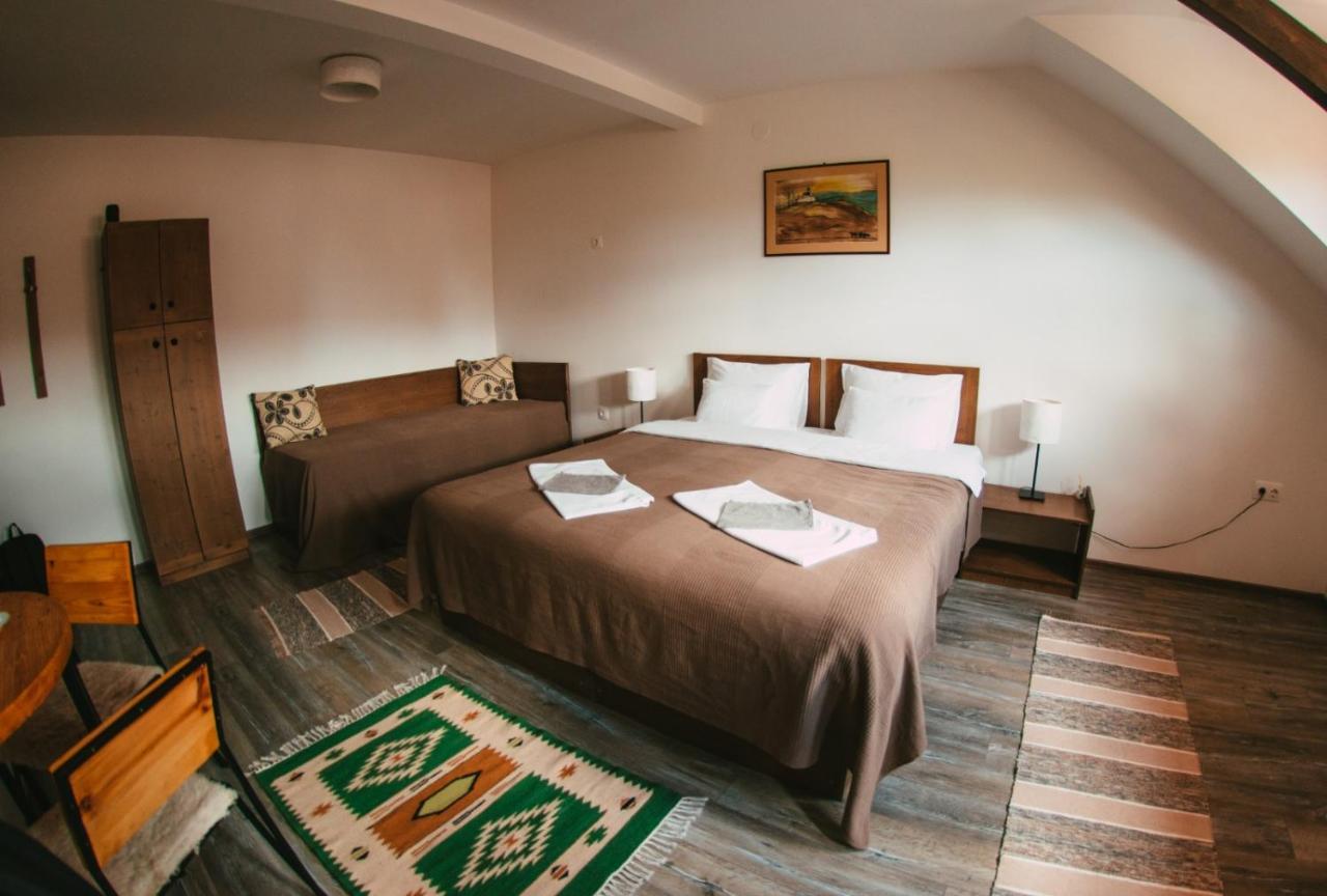 Hotel Lina Agropanzió Tomesti  Exterior foto